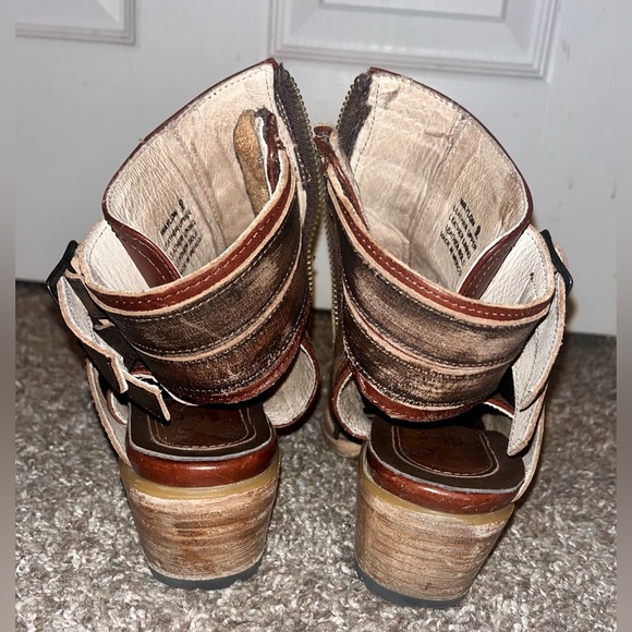 FREEBIRD COGNAC WAYLON BOOTIES - Picture 7 of 10